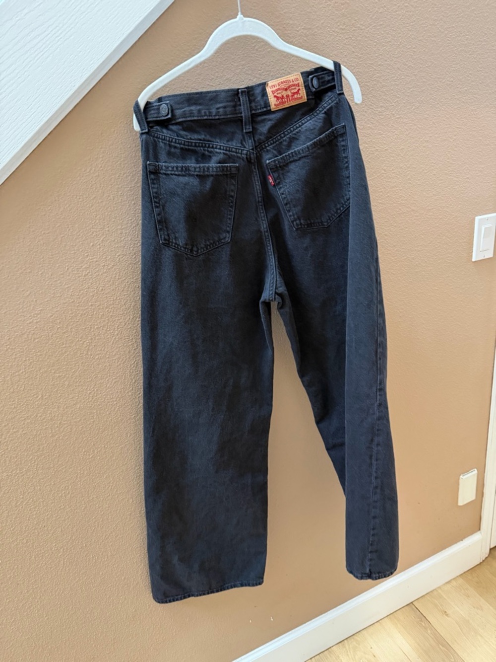 Levi's Women's Cinch Baggy Black Wide Leg Jeans - Picture 4 of 6
